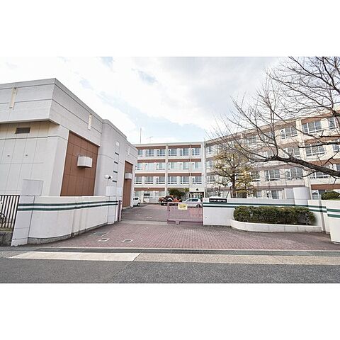 中学校「名古屋市立藤森中学校まで525ｍ」