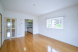 URコンフォール城山 4階3LDKのリビング/ダイニング