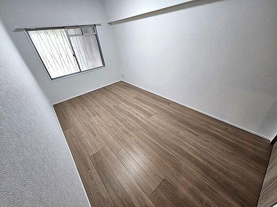 全居室収納スペ...