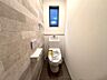 トイレ：快適な温水洗浄便座！トイレは1階と2階にあります。