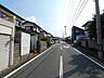 外観：前面道路幅員7.5ｍ〜7.6ｍで広々開放的！