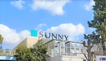 サニー日の里店:700m、徒歩9分!