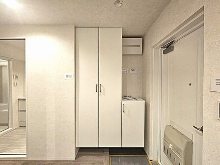 大型のシューズBOX。