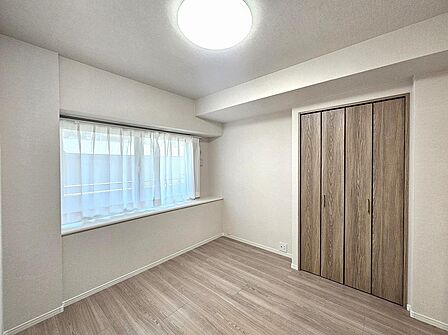 4.9帖洋室。