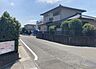外観：道路幅の広い角地！