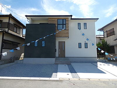 外観：オール電化住宅！平日・土日を問わず、ご案内できます！