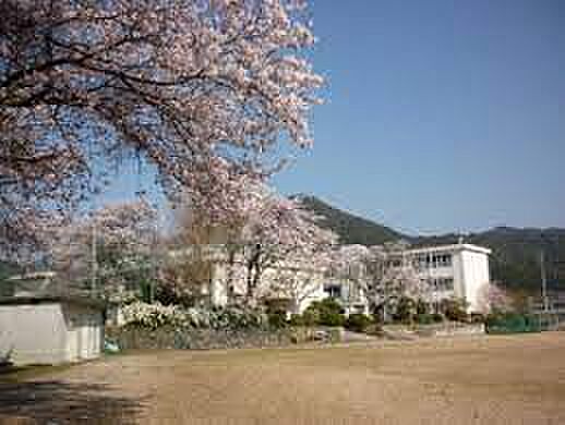 画像16:市川町立鶴居中学校