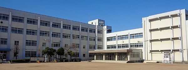 画像18:姫路市立東小学校