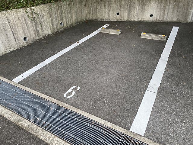 4 / 5