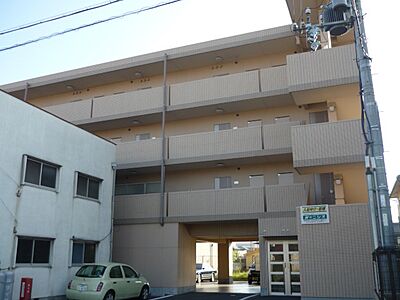 外観:重量感のある外観です(*’’*) 外観:重量感のある外観です(*’’*)