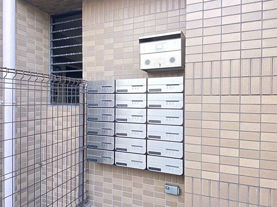 駐輪場奥にある...