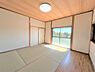 室内：【リフォーム完成】2階南西側洋室写真です。畳表替え・クロス張替え・照明交換等行っています。