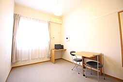 レオパレスSAKAGAMI 2階1Kのリビング/ダイニング