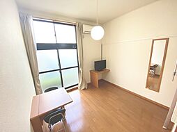 レオパレスQ 1階1Kのリビング/ダイニング