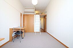 レオパレスアドバンス鳥飼 2階1Kのリビング/ダイニング