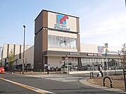万代 寝屋川店（612m）
