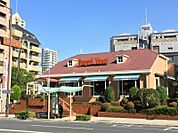 ロイヤルホスト上本町店（601m）