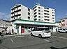 周辺：ファミリーマート 八尾安中町六丁目店（901m）