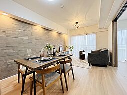 ライオンズガーデン幕張 704号室 3LDKのリビング/ダイニング