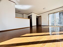 千葉市稲毛区稲毛町５丁目 4LDKのリビング/ダイニング