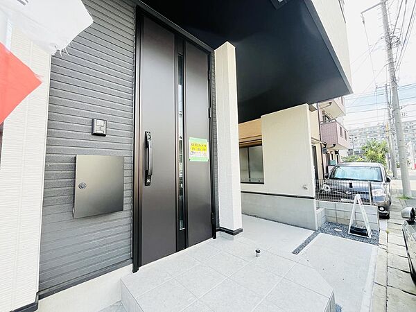 玄関を拡大表示