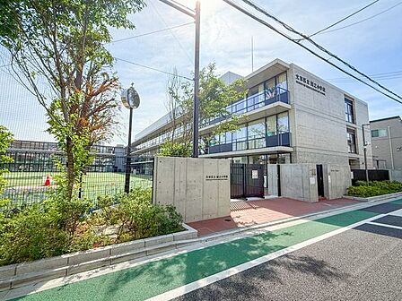 文京区立誠之小学校 徒歩10分。 780m