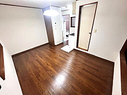 すみれハイツ 1階ワンルームのリビング/ダイニング