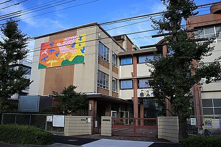 名古屋市立今池中学校■共に未来を創る～主体的に考え、行動して～を努力目標として掲げています。 500m