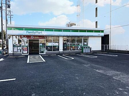 ファミリーマート 今池南店■「あなたとコンビに」ファミリーマート。24時間営業のコンビニは生活環境に欠かせません♪Tカードなどがご利用いただけます！ 250m