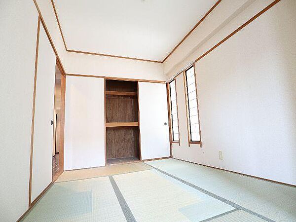 画像23:和室、ちょっとしたくつろぎスペースにいかがでしょうか