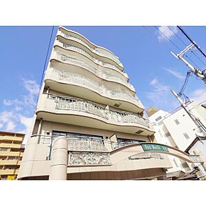 外観：人気のマンション☆便利な立地で快適生活♪