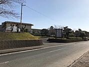 鹿屋市立鹿屋東中学校 888m
