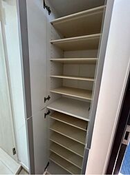 シューズボックス