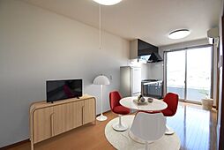 ソレイユ　III 1階2DKのリビング/ダイニング