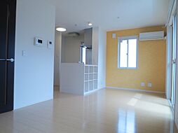 エスポワール　II 2階1LDKのリビング/ダイニング