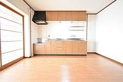 ファンターナ紫原 4階3DKのリビング/ダイニング