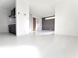 日置荘西町中古戸建て 4LDKのリビング/ダイニング