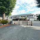 中学校「松本市立清水中学校まで581m」