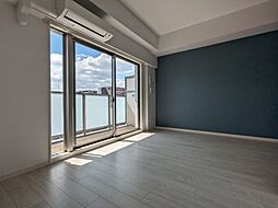 Alivis北梅田 301 3階1LDKのリビング/ダイニング