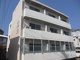 ROOM 306 ｜ 高知県高知市旭天神町106（賃貸マンション1R・3階・16.50㎡） その1