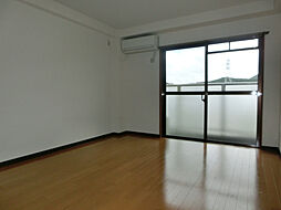 グランヴュー砥堀 4階ワンルームのリビング/ダイニング