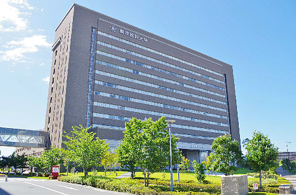 画像24:私立関西医科大学枚方キャンパス（812m）