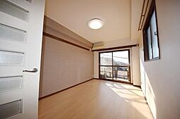 シャンドール立石 102 1階1Kのリビング/ダイニング