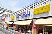 スーパーマーケットヤマザキ三筋店 882m