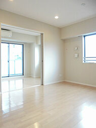 西武新宿線 新井薬師前駅 徒歩10分の賃貸マンション 2階2LDKのリビング/ダイニング