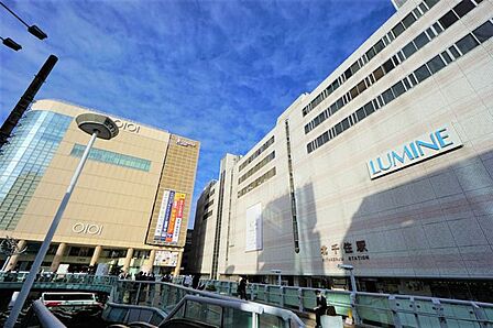 ルミネ北千住店 徒歩11分。 860m