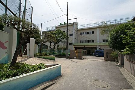 杉並区立和田中学校 徒歩8分。 570m