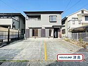 佐屋小学校・佐屋中学校エリアに建つ1990年(平成2年)08月築中古一戸建てです。2025年9月内装・外装リフォーム済6LDK。名鉄日比野駅まで徒歩約9分♪