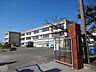 周辺：永和小学校＜教育目標＞つよく(剛健) ただしく(正義) やさしく(仁愛)＜目指す児童像＞　(1)よく考える子ども（知）(2)心の豊かな子ども（徳）(3)たくましい子ども（体） 1380m