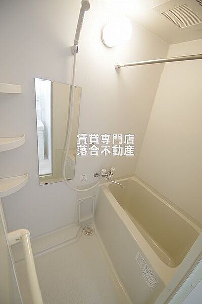 画像9:落ち着いた空間のお風呂